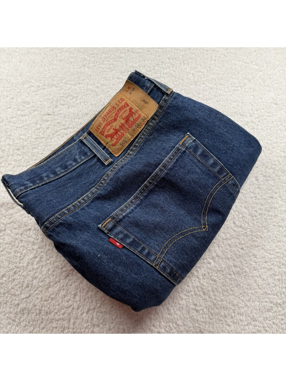 Levi’s 501 Men’s Jeans 44x32 Medium Wash Button Fly Straight Leg 100% Cotton
